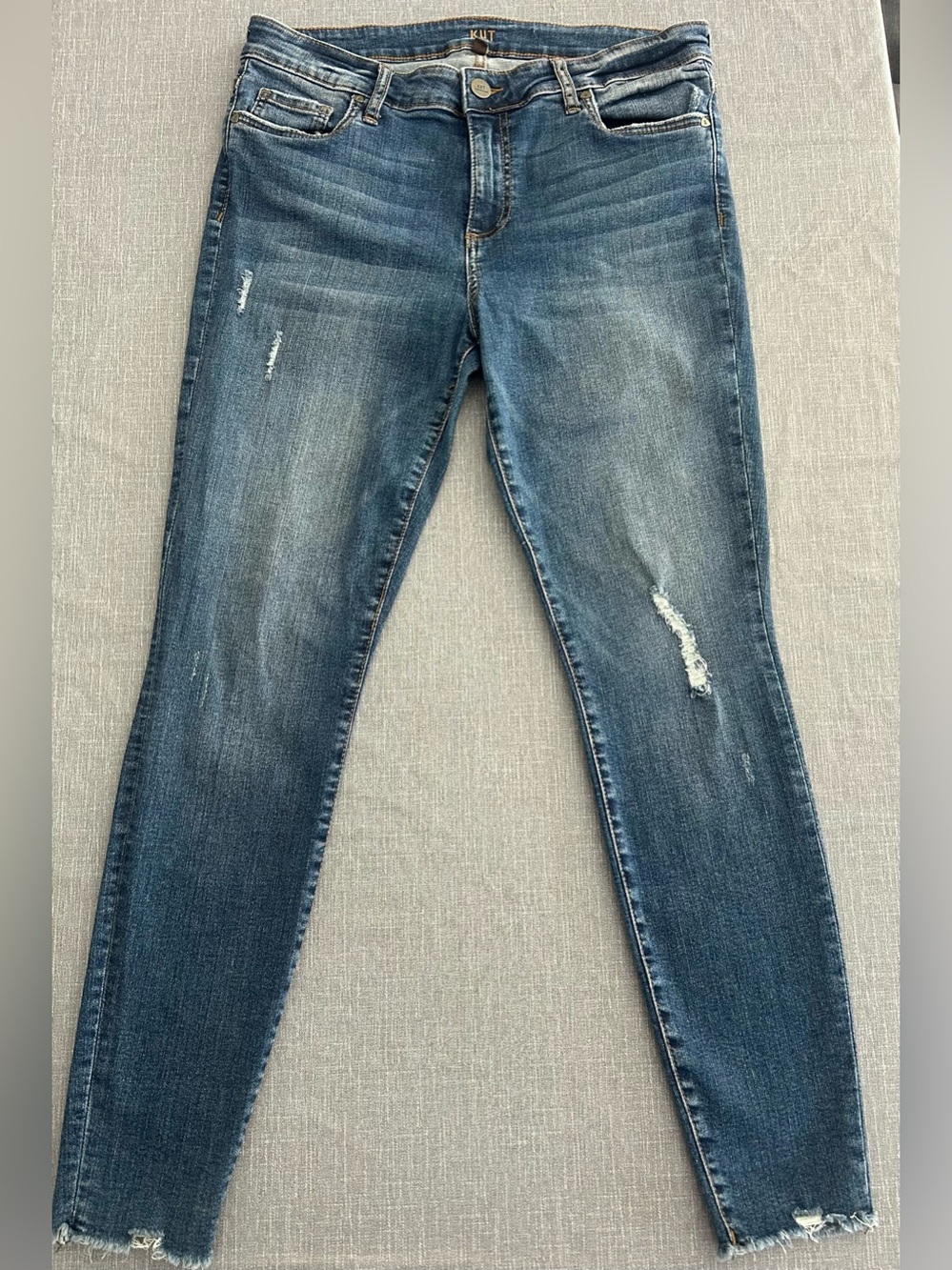 Kut from the Kloth Ankle Skinny Distressed Jeans Medium wash sz 10 30x28